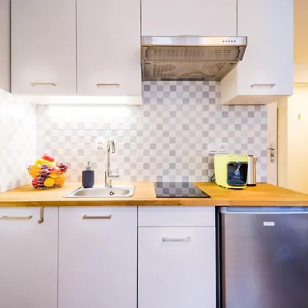 Solna Atelier Appartement *